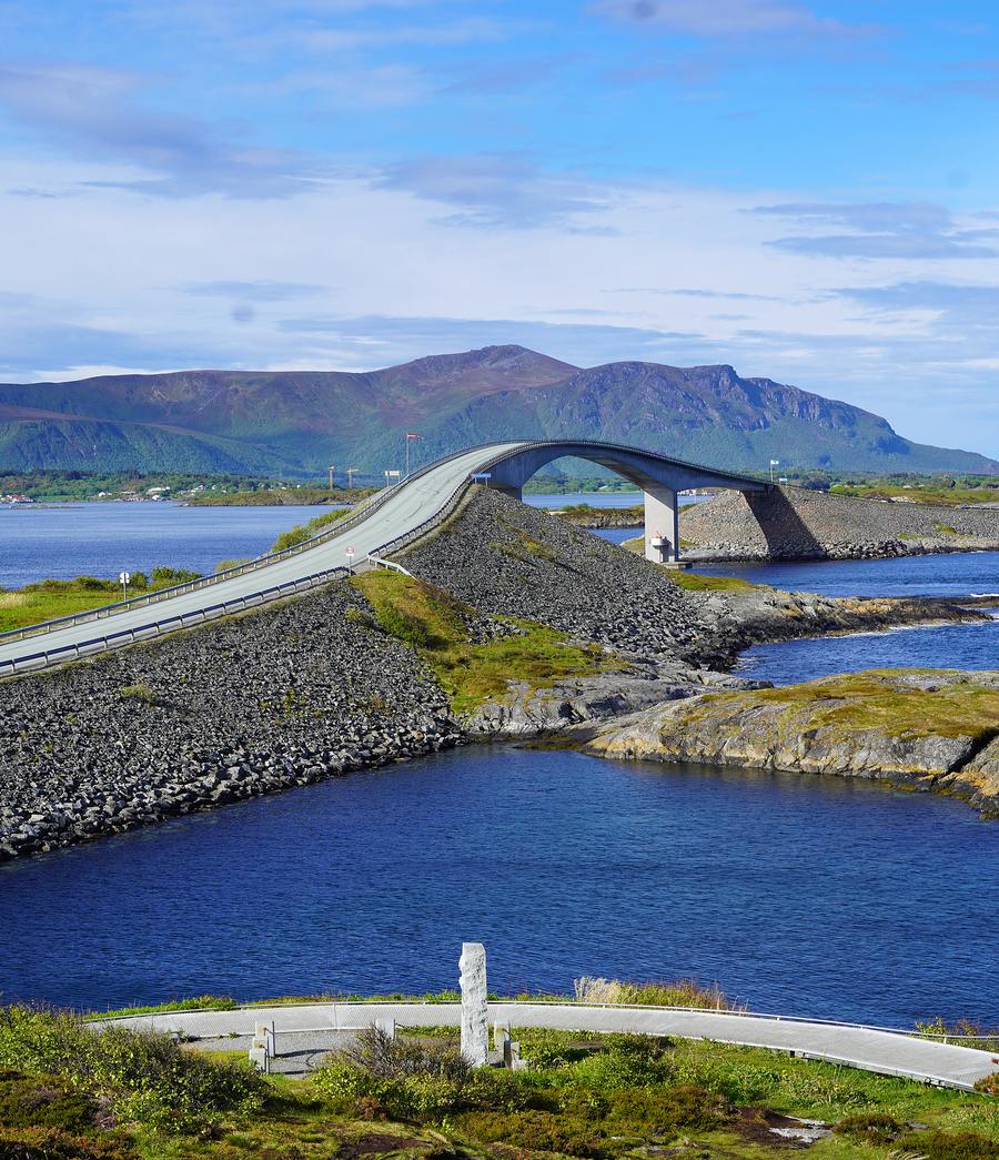 Ziua 7: Alesund-Drumul Atlanticului-Kristiansund - Circuit Premium Stavanger - Fiordurile Norvegiei - Alesund si Trondheim
